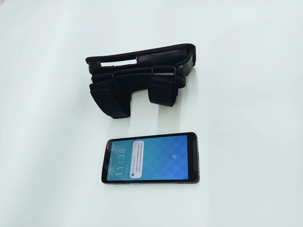 /src/assets/products/Unitech_EA660-4.jpg
